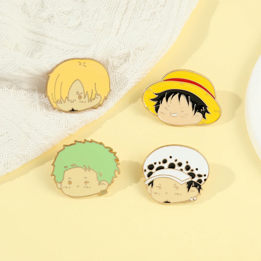 4 個アニメキャラクターブローチシンプルなロロノア・ゾロサン - Cosplay Anime Zoro のレビューと価格